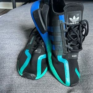 Adidas NMD R1 V2 “ Aqua” size 9.5